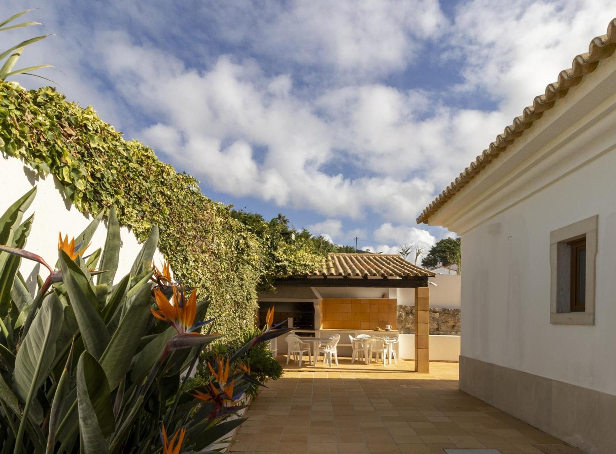 Colares Beach House, Pool Child Friendly Esterno foto